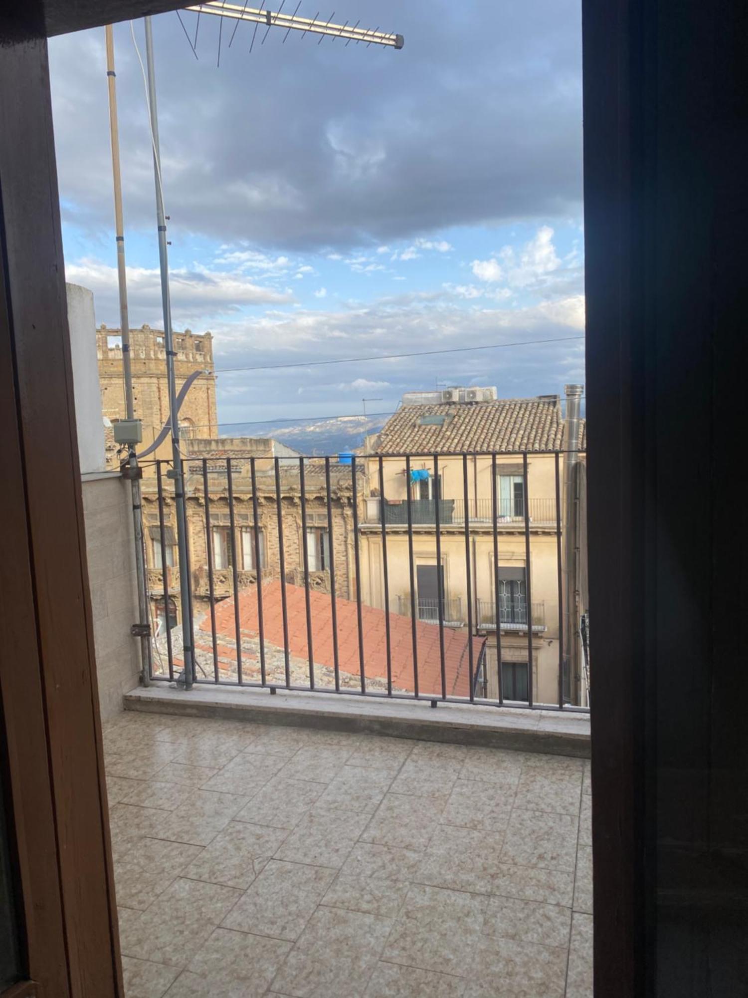 Casa Vacanza Nicole Leilighet Caltagirone Eksteriør bilde